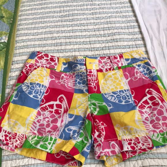 Lilly Pulitzer Pants - Lilly Pulitzer Rollin turtle print shorts